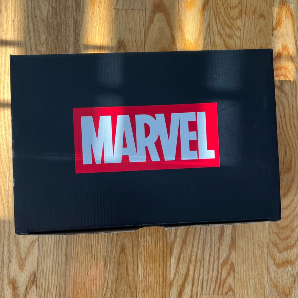 CROCS Marvel Wolverine - Picture 4 of 5